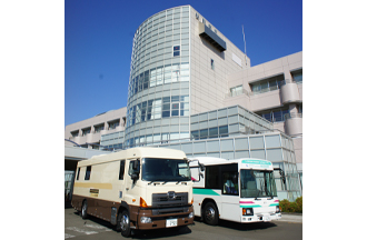 JCHO秋田病院・検診車